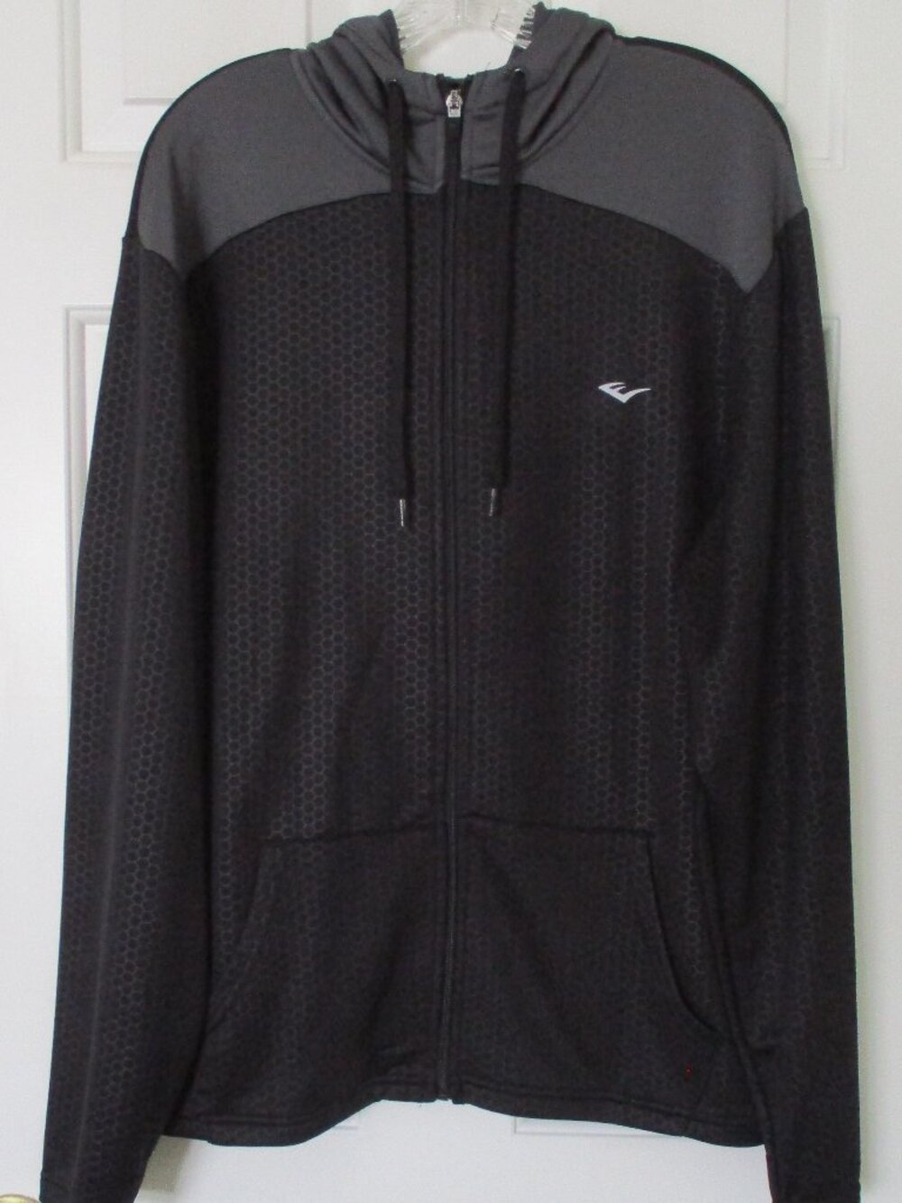 Everlast Mens L/S Black & Gray Full Zip Hoodie Sweatshirt NWOT - Size Large